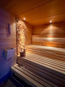 Phòng tắm tại Boutique & Wellnesshotel Thalmässing