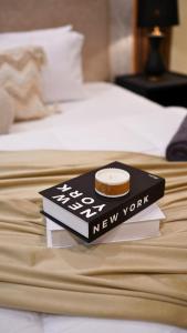 Fotografie z fotogalerie ubytování Luxury 1BR Designer Condo at Zeta Mall Islamabad Balcony, Parking & Steps from Giga Mall v destinaci Islámábád