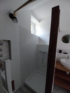 Ένα μπάνιο στο studio au calme proche de Chambord