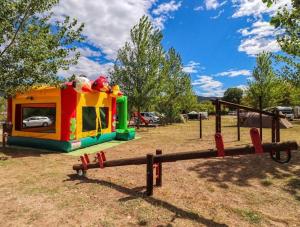Herní místnost nebo prostor pro děti v ubytování Sunny Resort