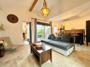 Posezení v ubytování Chez Stéphanie - Cosy, CLIM, Terrasse, Stationnement, 4 personnes