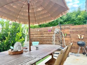 Zahrada ubytování Chez Stéphanie - Cosy, CLIM, Terrasse, Stationnement, 4 personnes