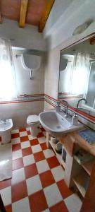 Ένα μπάνιο στο Luminoso loft a Borgo San Lorenzo zona stazione