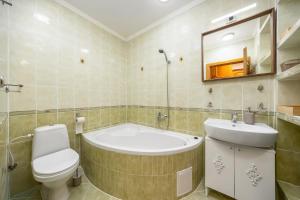 Koupelna v ubytování Palisady Luxe - Cozy Studio near Bratislava Castle + 7 fotografií