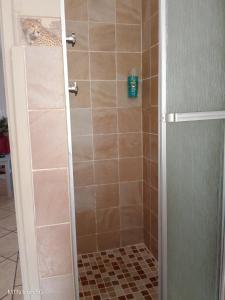 Koupelna v ubytování Sombedu guest suite + 31 fotografií