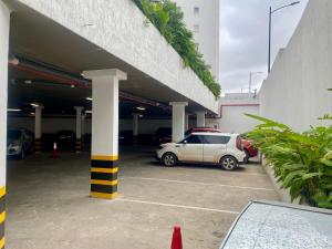 Φωτογραφία από το άλμπουμ του Elite Studio at Loxwood σε Accra