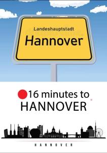 ein Schild mit der Aufschrift Hamalore und einer Stadt in der Unterkunft Cosy Cottage Rooms near Autobahn A2 & Hannover in Barsinghausen