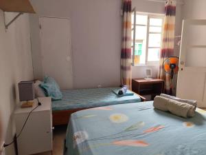 Imagen de la galería de Mendes Family Guesthouse, and Services, en Praia