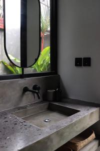 Ảnh trong thư viện ảnh của 1-Bedroom Villa, high Speed wifi, pool and garden, ở Badung