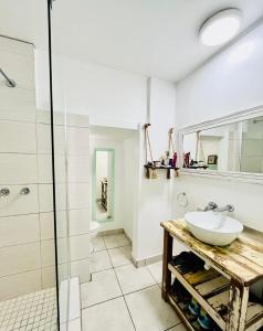Ένα μπάνιο στο Cozy Stylish Studio in Cape Town