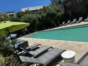 Бассейн в Faithfulstays25Plano или поблизости