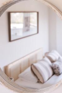 Billede fra billedgalleriet på Mid-Century Modern Hillside Escape With Dome and Views i Los Angeles