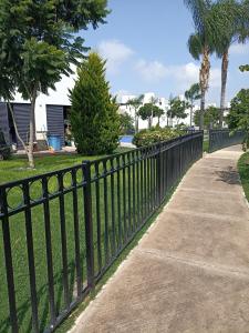 Zahrada ubytování Hermosa casa en cluster privado + 13 fotografií
