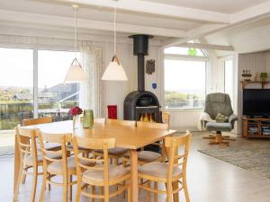 Χώρος καθιστικού στο 8 person holiday home in Lemvig-By Traum