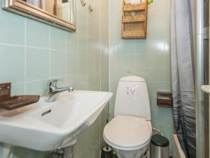 Ένα μπάνιο στο 4 person holiday home in Rømø-By Traum +29 φωτογραφίες