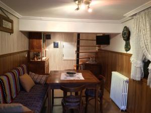 Imagen de la galería de Casa Rural Fuentesil, en Robles de Laciana