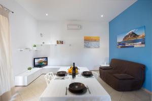 TV a/nebo společenská místnost v ubytování Holiday Home Nicola Santoro