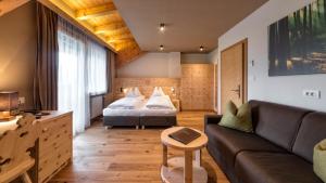 A bed or beds in a room at Autentis