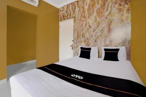 Gallery image of OYO 94743 Omah Bratan in Malang