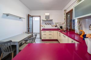 Η κουζίνα ή μικρή κουζίνα στο VV Siray Pool & Play - 3 bed