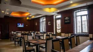 TV a/nebo společenská místnost v ubytování Hotel Tiflis