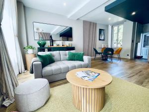 Χώρος καθιστικού στο Maison et Jardin Le 14 - Auxerre Centre - Wifi - Netflix - Confort et Détente