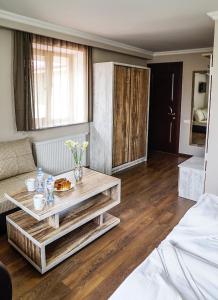 Letto o letti in una camera di Hotel Tiflis