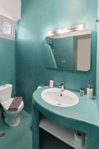 Fotografie z fotogalerie ubytování Chora Sea Nest, 2-BDR Flat in Andros Town v destinaci Ándros