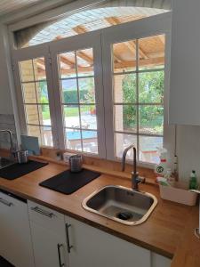 Køkken eller tekøkken på country house pecora nera