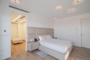 En eller flere senge i et værelse på Olga Resort - אולגה ריזורט + 66 billeder