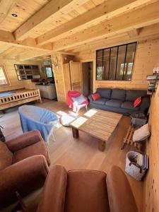 Χώρος καθιστικού στο Individual chalet for up to 12 people maximum