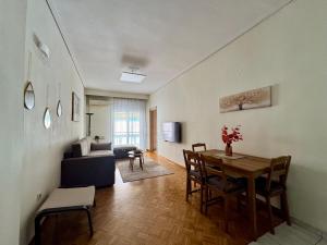 Χώρος καθιστικού στο SunnyUrbanNest II +20 φωτογραφίες