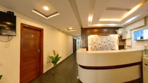 Μια τηλεόραση ή/και κέντρο ψυχαγωγίας στο Swagath Inn, Brookefield