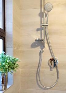 Koupelna v ubytování Beach House, Pool, Braai, Patio, Water Sports