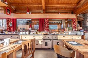 Fotografie z fotogalerie ubytování Affittacamere Jour Et Nuit v destinaci Torgnon