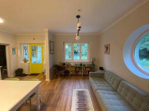 Χώρος καθιστικού στο Grafit vendégház +33 φωτογραφίες