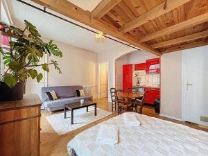 Et opholdsområde på Charmant studio centre ville d'Aix-les-bains