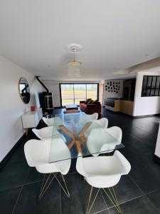 Χώρος καθιστικού στο Maison spacieuse au calme