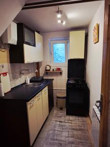 Η κουζίνα ή μικρή κουζίνα στο little&sweet +11 φωτογραφίες