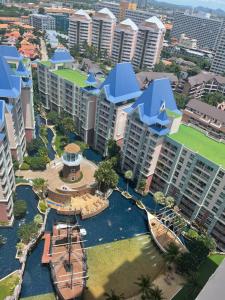 パタヤ・サウスにあるgrande caribbean condo by stays innのウォーターパークのあるリゾートの航空写真