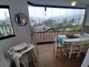 Billede fra billedgalleriet på Apto 301 - Lindo, Espaçoso, 100m da Praia - Condomínio, piscina, churrasqueiras, quadras i Ubatuba