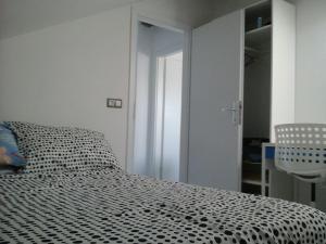 Postel nebo postele na pokoji v ubytování Apartman Pašman K.B.168