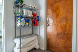 Fotografie z fotogalerie ubytování Mountain Bungalow-Walk to Downtown/Biker's Dream! v destinaci Hot Springs + 48 fotografií