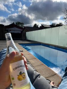 Băuturi la Latvian Bathhouse Experience, Traditional Sauna, Hot Tub, Outdoor Pool and Relax Zone