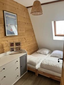 Gallery image of T4 neuf, 3 chbres et canapé-lit, pied des pistes in Val Louron +7 photos