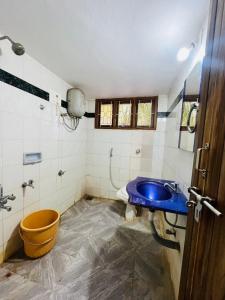 Bilik mandi di Beach Mansion - Homestay Malpe Beach