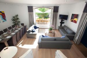 Posezení v ubytování Gîtes la Vernède