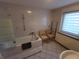 Ένα μπάνιο στο Ferienwohnung Lohrum