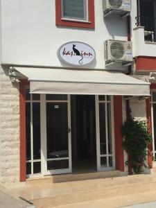 Certifikát, hodnocení, plakát nebo jiný dokument vystavený v ubytování Kasinn Apart Hotel