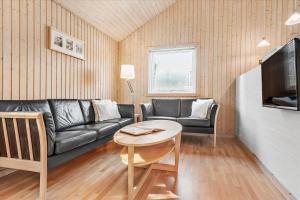 Una televisión o centro de entretenimiento en 3673-Nexo-Frederiksvej-54